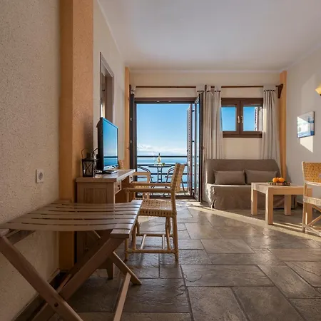 Agnanti Aparthotel