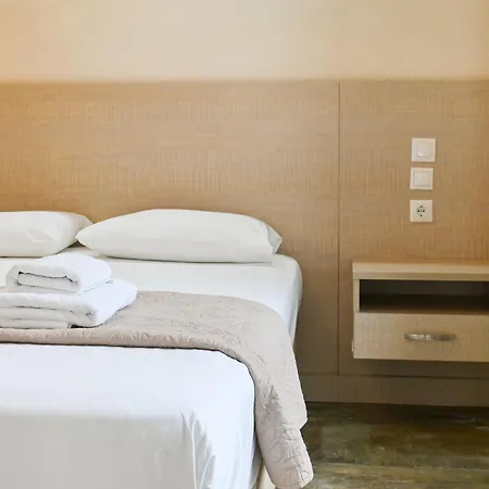 Agnanti Aparthotel 2*