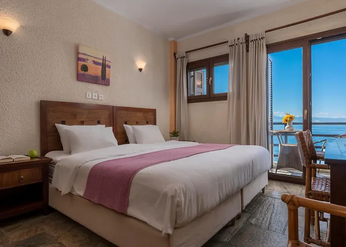 Agnanti Aparthotel 2*